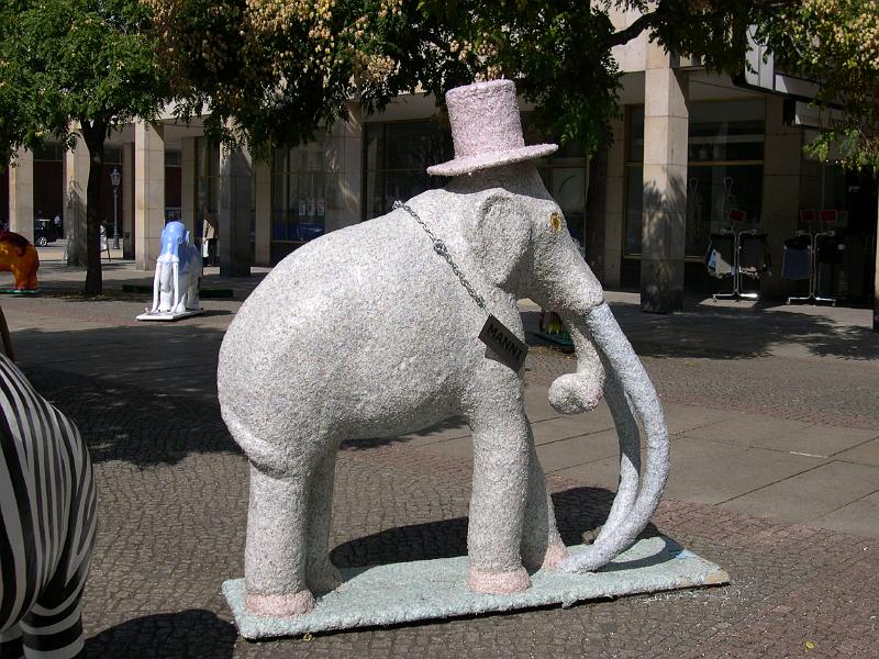 2004-09-02, Elefanten Wilsdruffer Straße (4).JPG